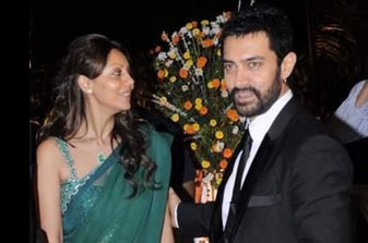 Aamir-Gauri snub each other